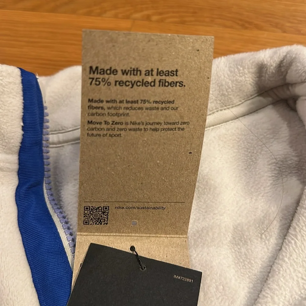 NIKE Big Girls' Sportswear 1/2 Zip Long Sleeve Top
